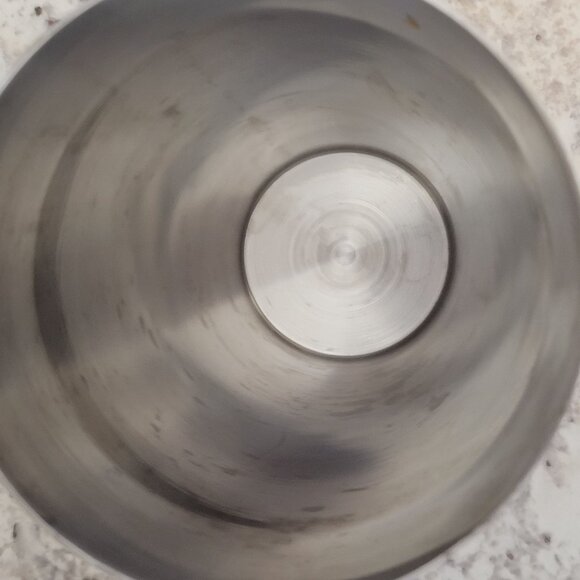 Vintage Stainless Steel 18-8 Cocktail Shaker With Built-In Strainer & Lid - Picture 4 of 10